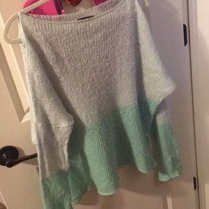 NEW  cut out shoulder Sweater